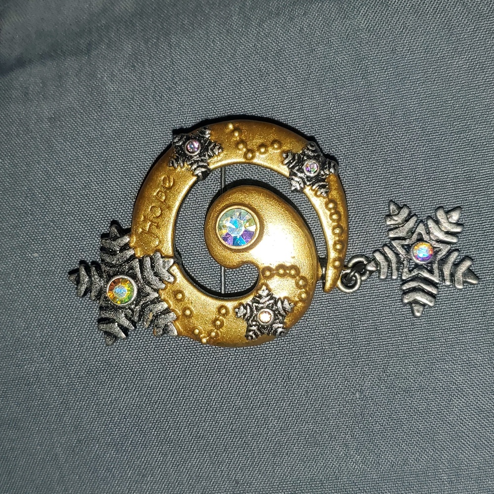 Vintage Snowflake Brooch signed DD